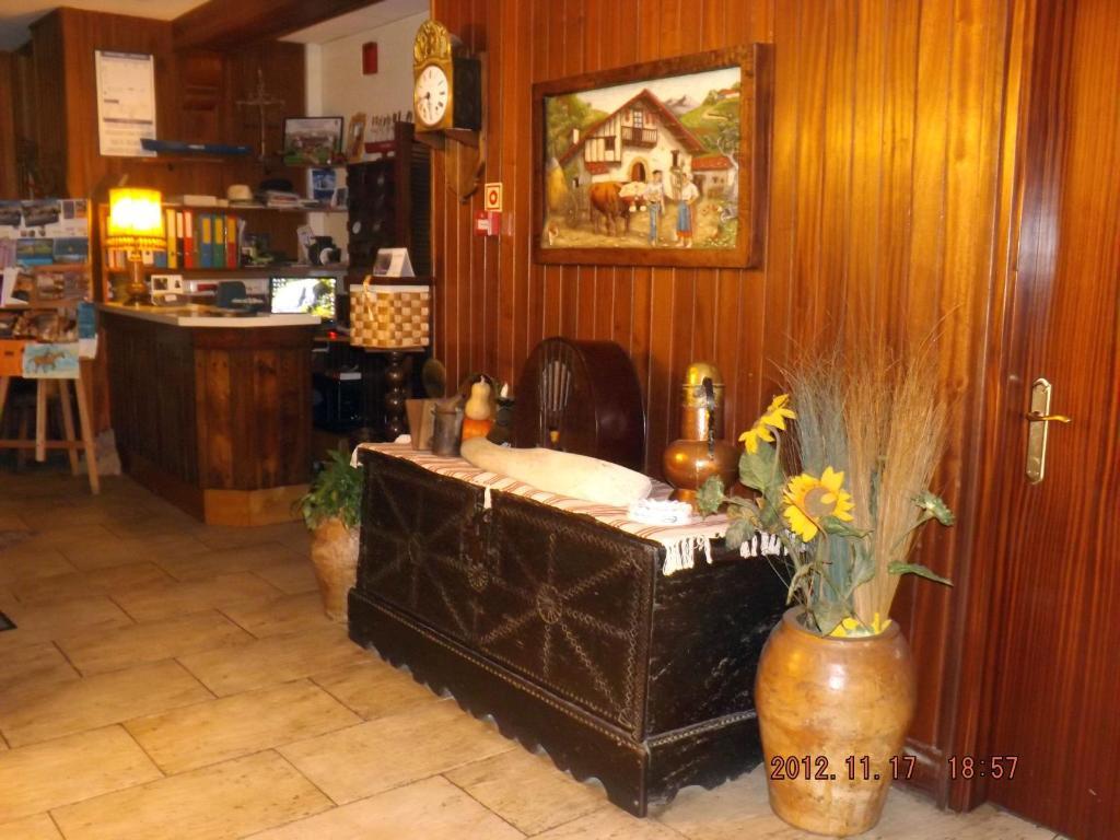 Hotel Azkue Getaria Bagian luar foto