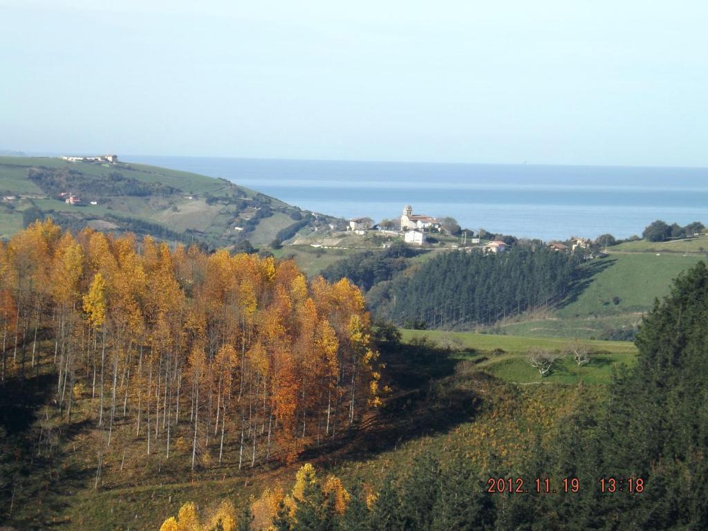 Hotel Azkue Getaria Bagian luar foto