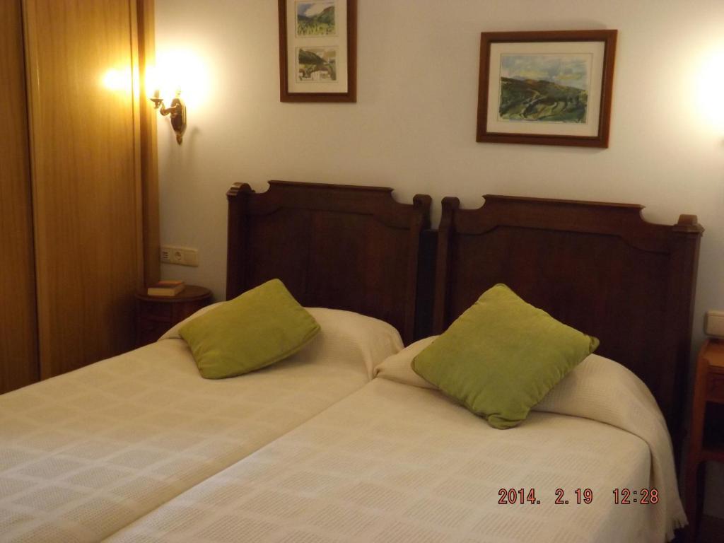 Hotel Azkue Getaria Bagian luar foto