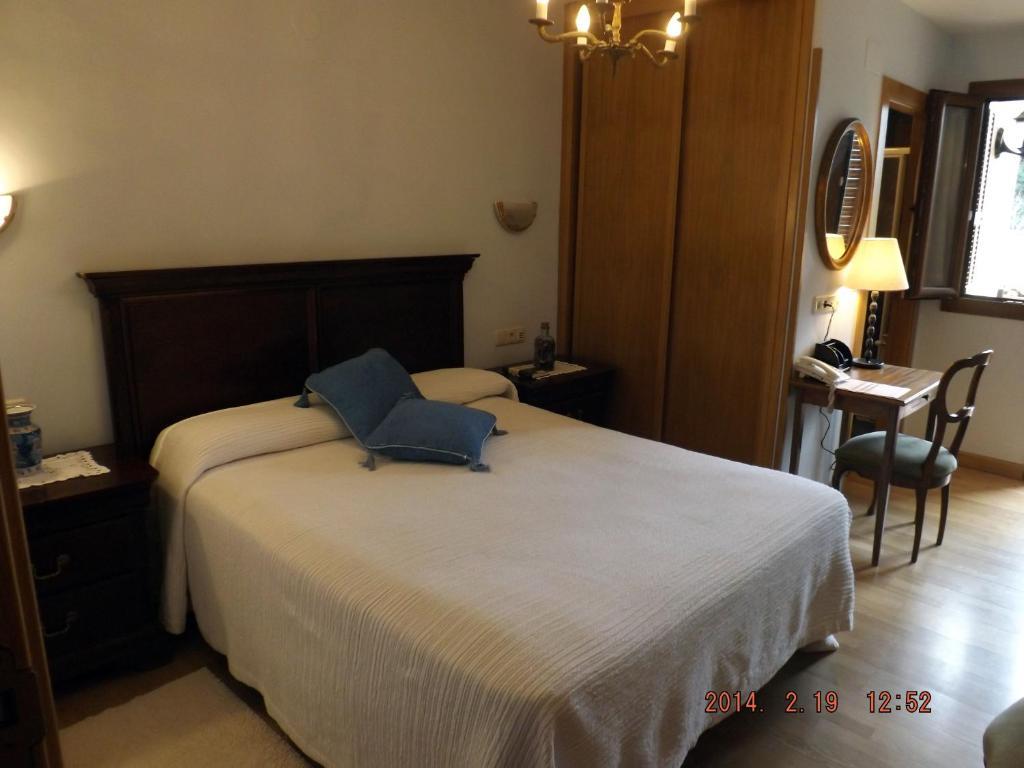 Hotel Azkue Getaria Bagian luar foto
